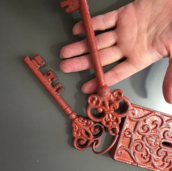 Lock & Key Decorative - Picture 2 of 3